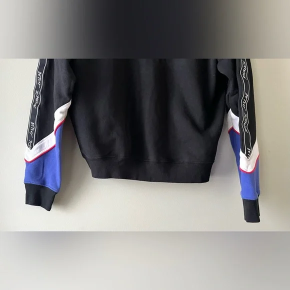 Betsey Johnson Vintage Black Crew Neck Sweater - M - spell out label -streetwear - Picture 2 of 7